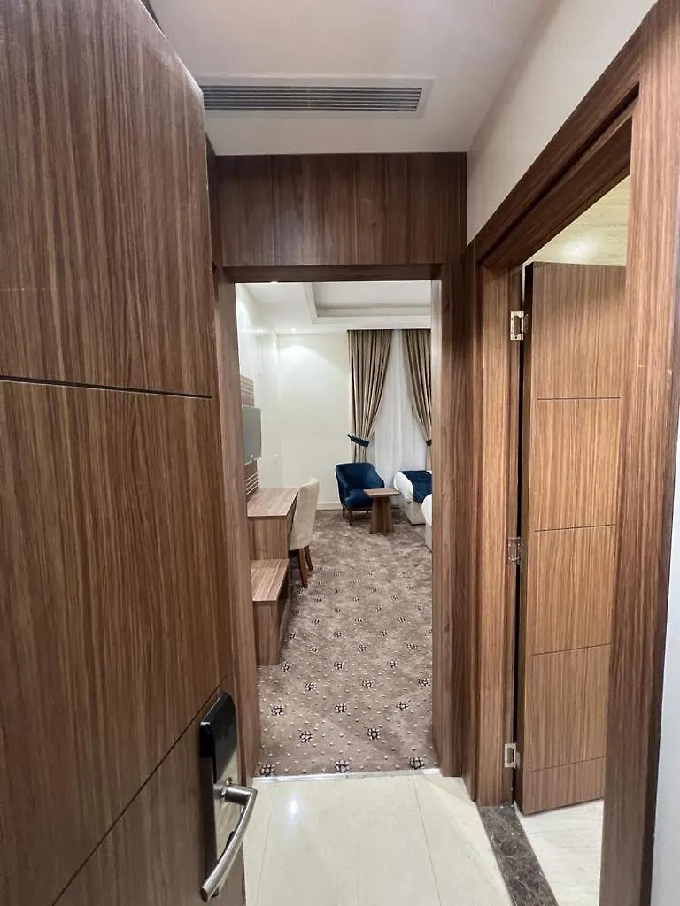 مواكب الكوثر التوصيل للحرم متوفر مجانا Mawakib Al Kawthar Hotel Makkah Free Transportation To The Campus La Mecque